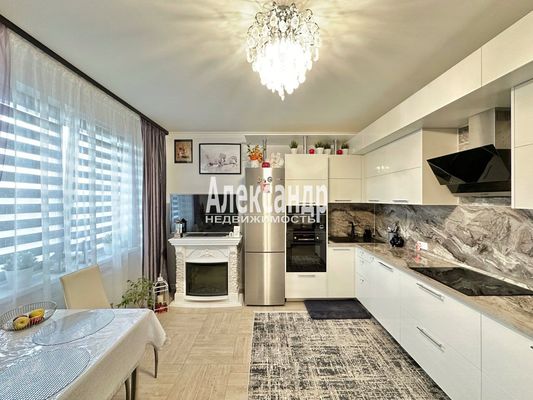 Продам двухкомнатную (2-комн.) квартиру, Шекспира ул, 5, Бугры п