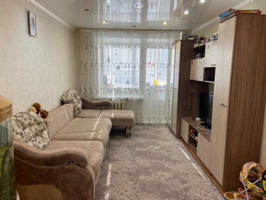 Продам трехкомнатную (3-комн.) квартиру, Ленина ул, 69к1, Ишим г