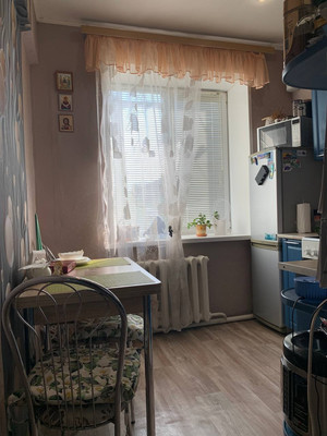 Продам трехкомнатную (3-комн.) квартиру, Красина ул, 11, Ишим г