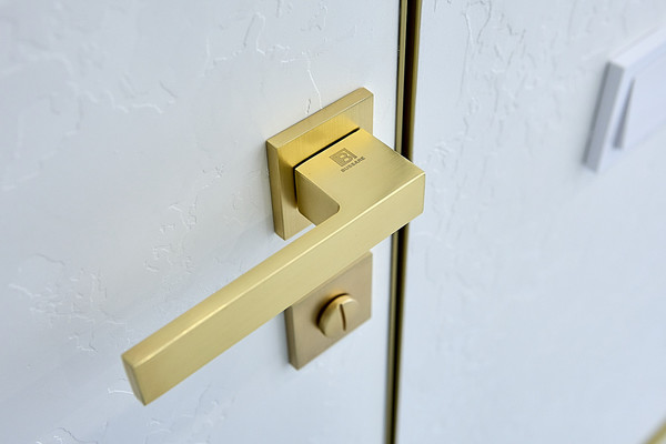 Продам однокомнатную (1-комн.) квартиру, Авиаконструкторов пр-кт, 54к3, Санкт-Петербург г