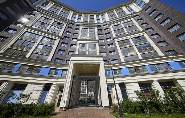 Продам однокомнатную (1-комн.) квартиру, Авиаконструкторов пр-кт, 54к3, Санкт-Петербург г