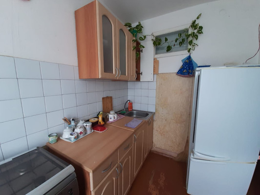 Продам однокомнатную (1-комн.) квартиру, Крестецкая ул, 27, Старая Русса г