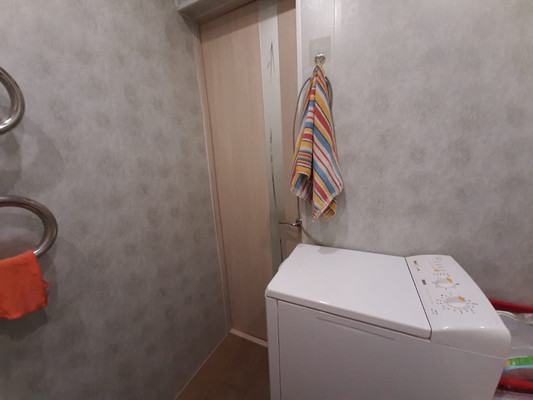 Продам однокомнатную (1-комн.) квартиру, Крестецкая ул, 27, Старая Русса г