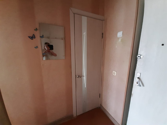 Продам однокомнатную (1-комн.) квартиру, Крестецкая ул, 27, Старая Русса г
