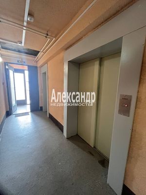 Продам однокомнатную (1-комн.) квартиру, Петровский б-р, 7, Мурино п