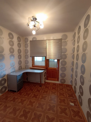 Продам трехкомнатную (3-комн.) квартиру, Энтузиастов ул, 42/8, Волгодонск г
