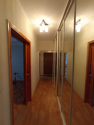 Продам трехкомнатную (3-комн.) квартиру, Энтузиастов ул, 42/8, Волгодонск г