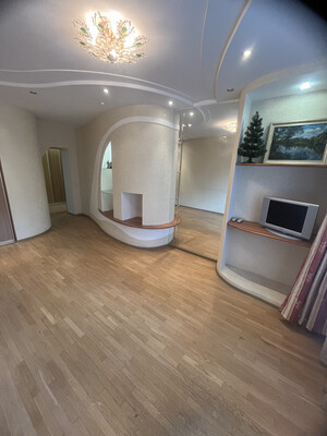 Продам двухкомнатную (2-комн.) квартиру, Мопра ул, 7, Киров г