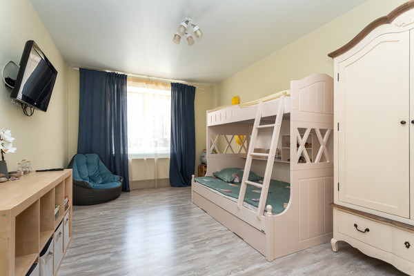 Продам двухкомнатную (2-комн.) квартиру, Московская ул, 68, Зеленоградск г