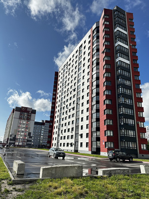 Продам трехкомнатную (3-комн.) квартиру, им.О.Н.Строкина ул, 8, Брянск г