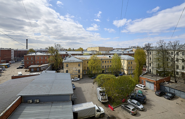 Продам комнату в 7-комн. квартире, Курляндская ул, 32, Санкт-Петербург г