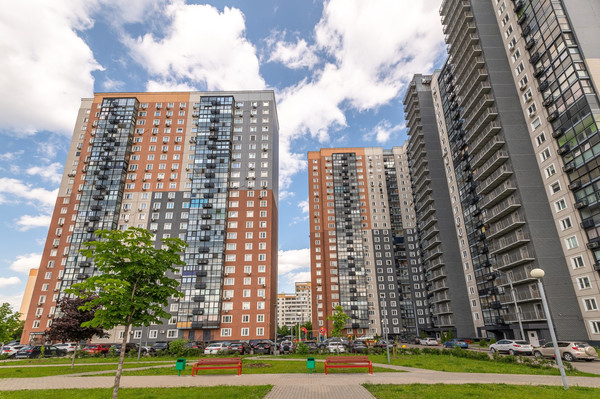 Продам трехкомнатную (3-комн.) квартиру, Большая Очаковская ул, 44к1, Москва г