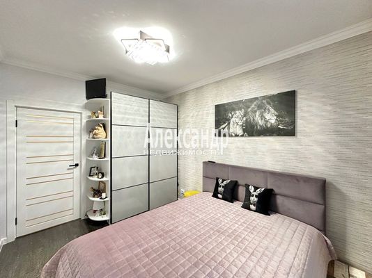 Продам двухкомнатную (2-комн.) квартиру, Шекспира ул, 5, Бугры п