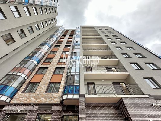 Продам двухкомнатную (2-комн.) квартиру, Шекспира ул, 5, Бугры п