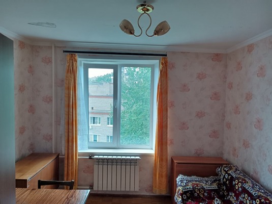 Продам трехкомнатную (3-комн.) квартиру, Бирюлёвская ул, 18к2, Москва г