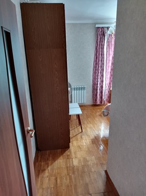 Продам трехкомнатную (3-комн.) квартиру, Бирюлёвская ул, 18к2, Москва г