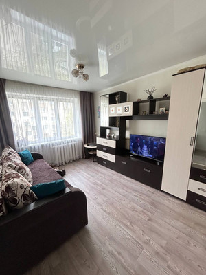 Продам двухкомнатную (2-комн.) квартиру, Кржижановского ул, 30/2, Грэсовский пгт