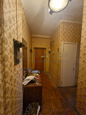 Продам двухкомнатную (2-комн.) квартиру, Орлово-Давыдовский пер, 2/5к1, Москва г