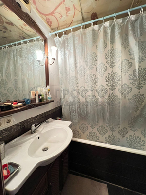 Продам комнату в 2-комн. квартире, Щорса ул, 10, Москва г