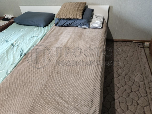 Продам однокомнатную (1-комн.) квартиру, Маршала Неделина ул, 30к1, Москва г