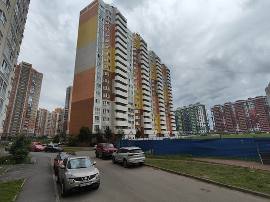 Продам двухкомнатную (2-комн.) квартиру, Королёва пр-кт, 64к2, Санкт-Петербург г
