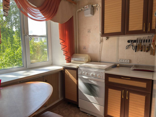 Продам двухкомнатную (2-комн.) квартиру, Рокоссовского ул, 31, Ишим г