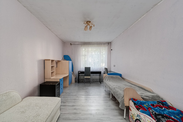Продам трехкомнатную (3-комн.) квартиру, Лукинская ул, 5, Москва г