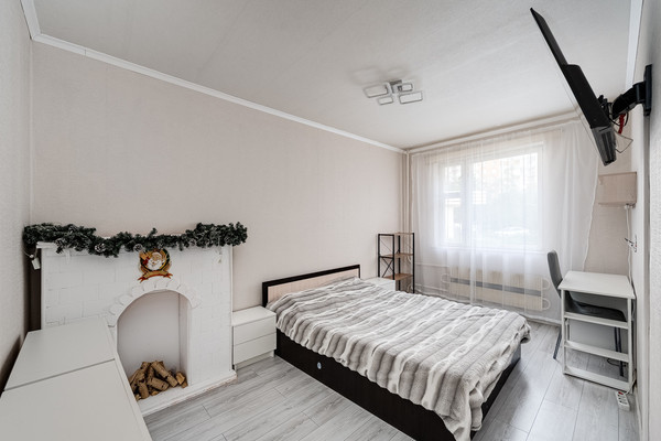 Продам трехкомнатную (3-комн.) квартиру, Лукинская ул, 5, Москва г