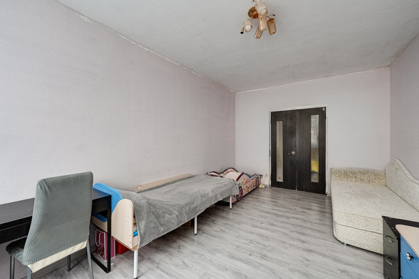 Продам трехкомнатную (3-комн.) квартиру, Лукинская ул, 5, Москва г