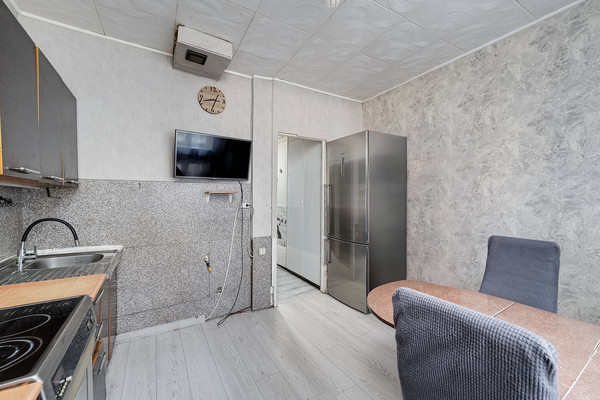 Продам трехкомнатную (3-комн.) квартиру, Лукинская ул, 5, Москва г