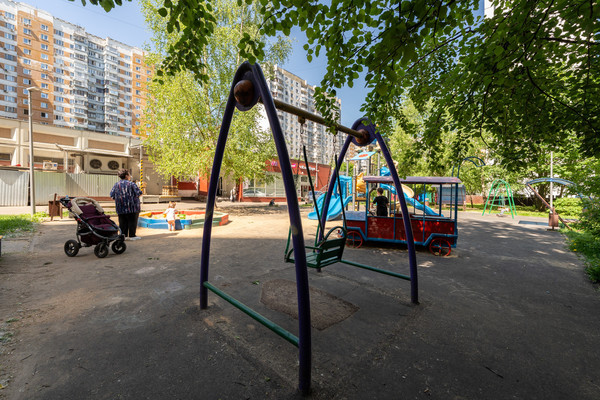 Продам трехкомнатную (3-комн.) квартиру, Лукинская ул, 5, Москва г