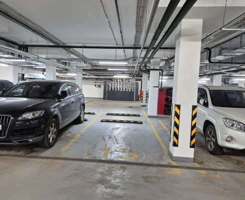 Продам машиноместо 13,3 м2, Годовикова ул, 10, Москва г