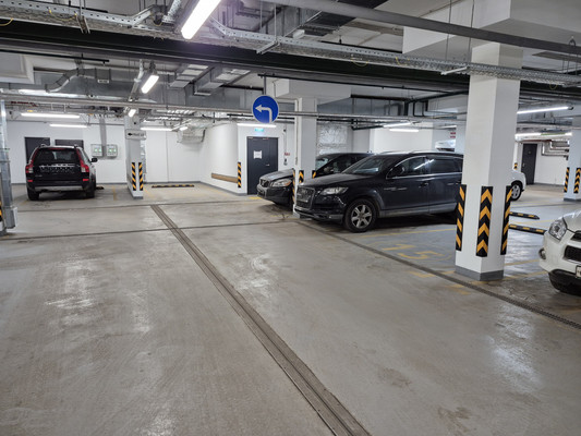 Продам машиноместо 13,3 м2, Годовикова ул, 10, Москва г