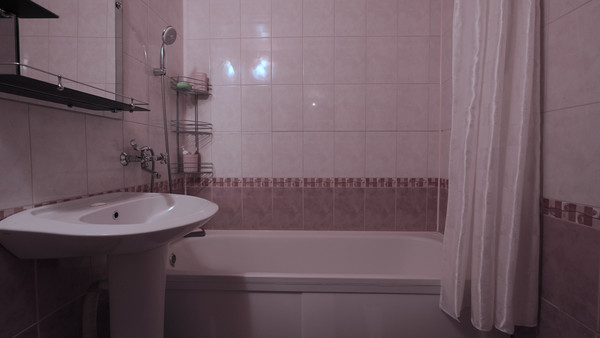 Продам двухкомнатную (2-комн.) квартиру, Чехова ул, 83к1, Ставрополь г