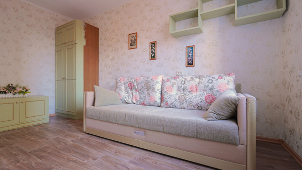 Продам двухкомнатную (2-комн.) квартиру, Чехова ул, 83к1, Ставрополь г