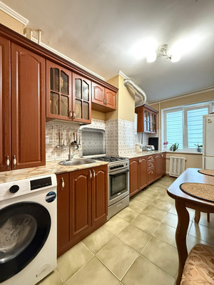 Продам трехкомнатную (3-комн.) квартиру, Эльбрусская ул, 19Б, Нальчик г