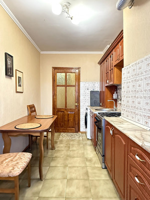 Продам трехкомнатную (3-комн.) квартиру, Эльбрусская ул, 19Б, Нальчик г