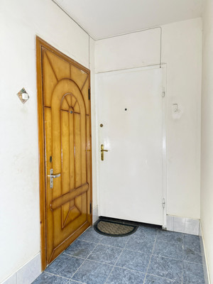 Продам трехкомнатную (3-комн.) квартиру, Эльбрусская ул, 19Б, Нальчик г