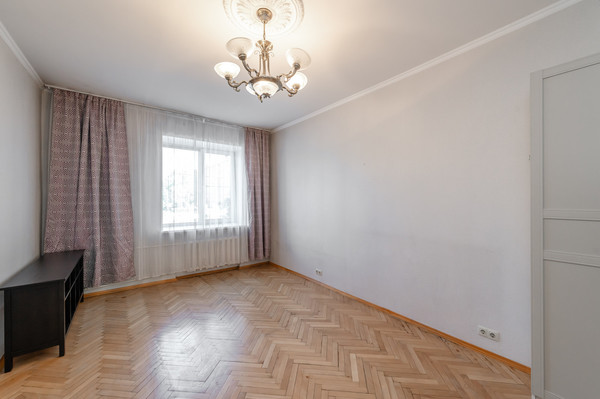 Продам двухкомнатную (2-комн.) квартиру, Ломоносовский пр-кт, 23, Москва г