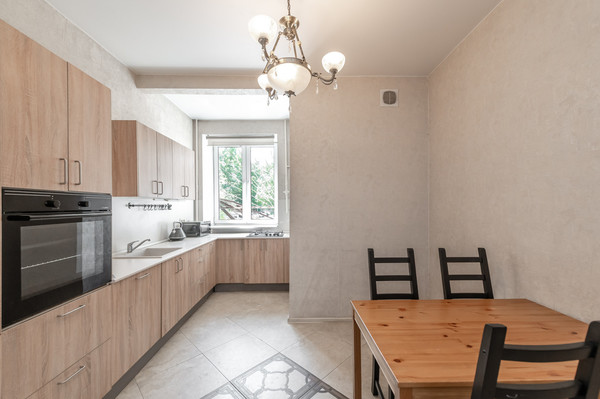 Продам двухкомнатную (2-комн.) квартиру, Ломоносовский пр-кт, 23, Москва г