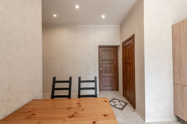 Продам двухкомнатную (2-комн.) квартиру, Ломоносовский пр-кт, 23, Москва г