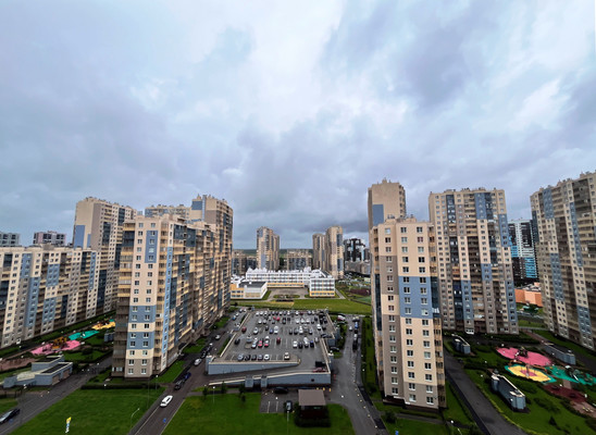 Продам двухкомнатную (2-комн.) квартиру, Плесецкая ул, 10, Санкт-Петербург г