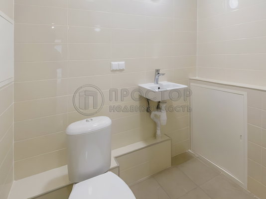 Продам трехкомнатную (3-комн.) квартиру, Утренняя ул, 20А, Москва г