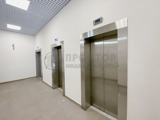 Продам трехкомнатную (3-комн.) квартиру, Утренняя ул, 20А, Москва г