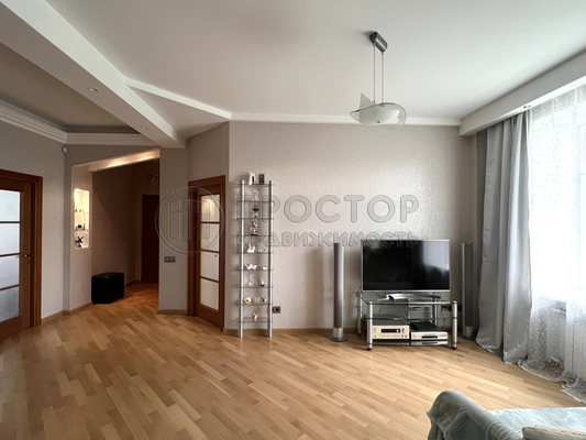 Продам многокомнатную квартиру, Ленинградское ш, 13к1, Москва г