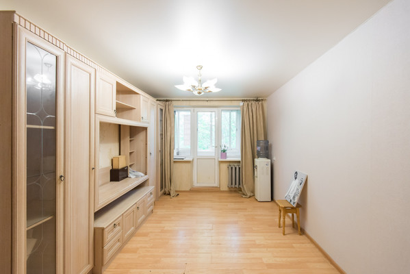 Продам трехкомнатную (3-комн.) квартиру, Коммунистический пр-кт, 2/3, Ростов-на-Дону г