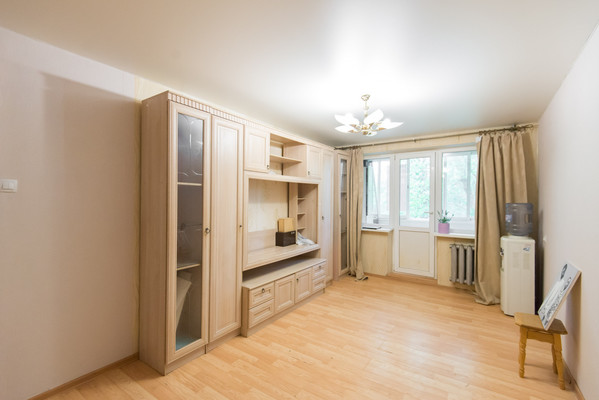 Продам трехкомнатную (3-комн.) квартиру, Коммунистический пр-кт, 2/3, Ростов-на-Дону г