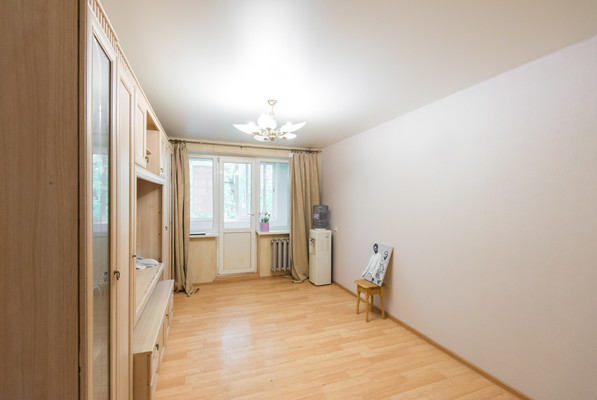 Продам трехкомнатную (3-комн.) квартиру, Коммунистический пр-кт, 2/3, Ростов-на-Дону г