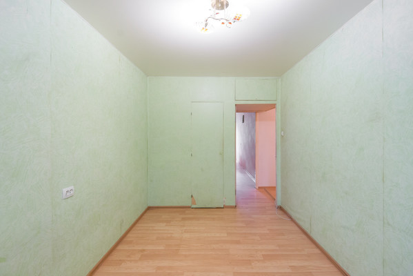 Продам трехкомнатную (3-комн.) квартиру, Коммунистический пр-кт, 2/3, Ростов-на-Дону г