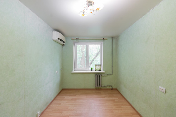 Продам трехкомнатную (3-комн.) квартиру, Коммунистический пр-кт, 2/3, Ростов-на-Дону г
